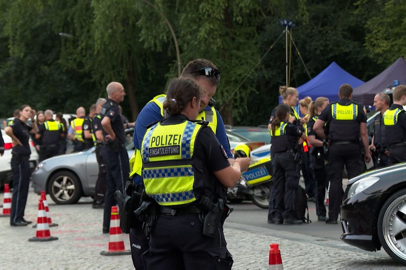 An drei Tagen haben Polizisten Tausende Autofahrer in Hamburg kontrolliert.