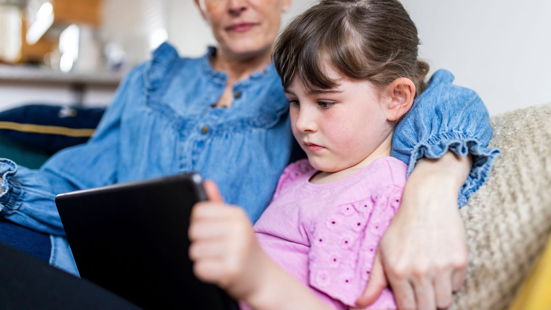 Internetnutzung: Besonders Kinder und Unerfahrene sollten vor Gefahren im Netz geschützt werden.