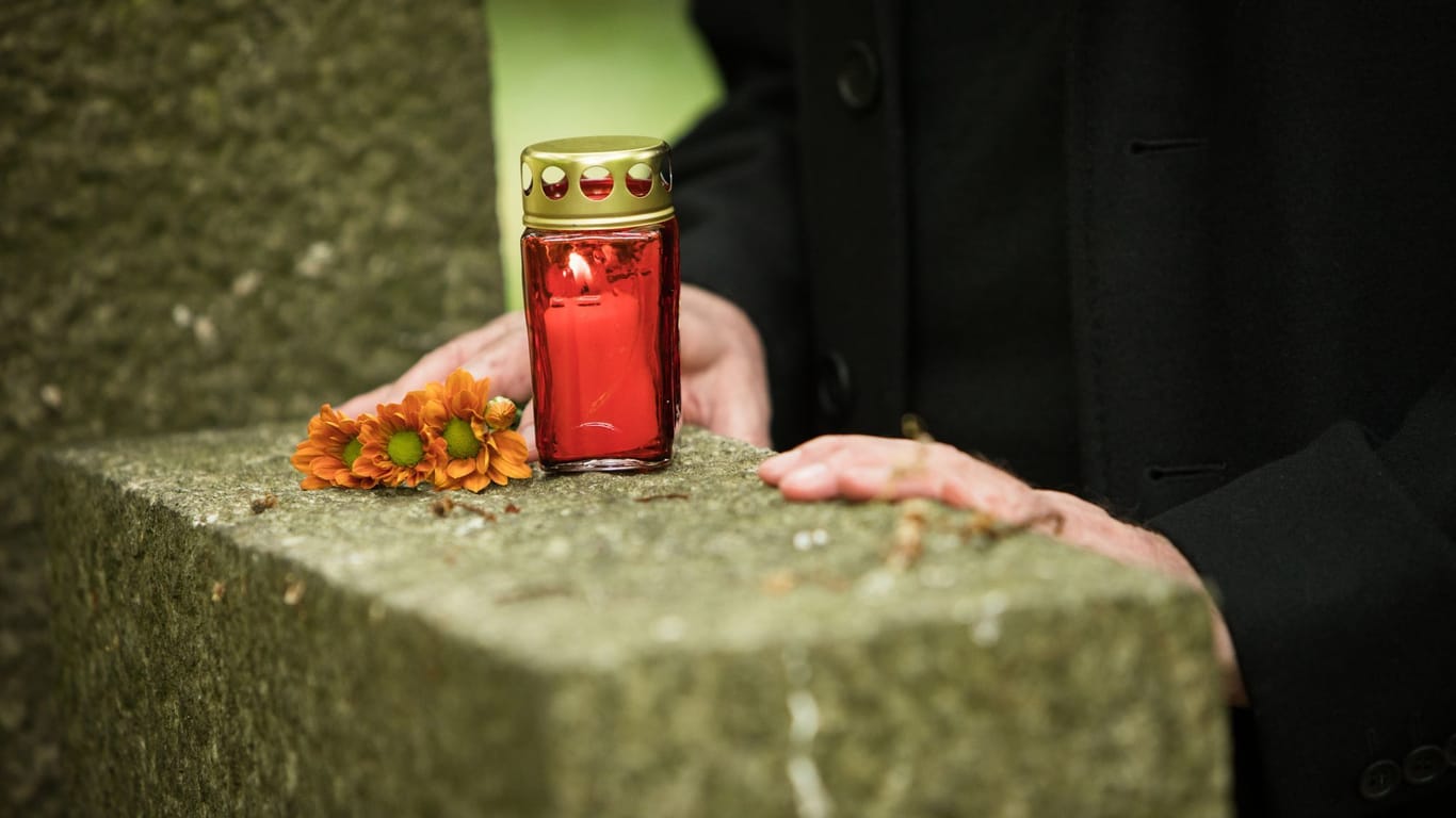 Besuch auf dem Friedhof