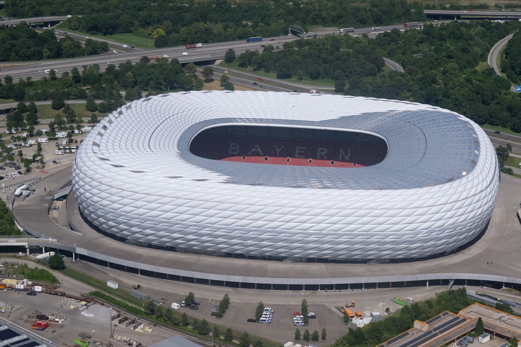 Bald Ziel von E-Lastwagen: die Allianz-Arena