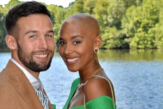 Sharon Battiste und Jan Hoffmann: Das Paar lernte sich 2022 bei der Reality-TV-Show "Bachelorette" kennen.