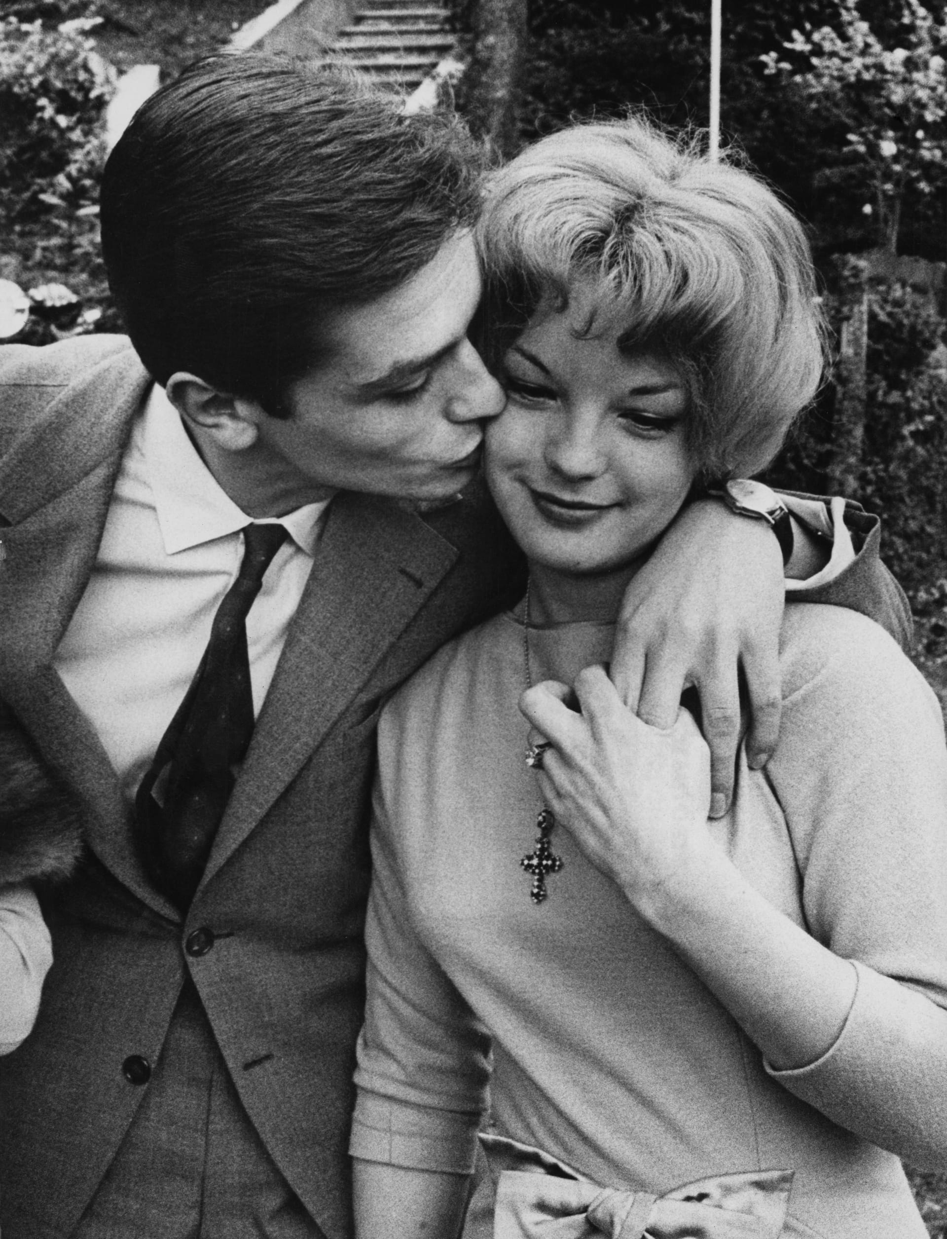 Alain Delon mit Romy Schneider im März 1959 am Lugano-See in Italien.