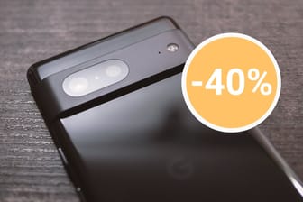 Google Pixel 7: Aldi reduziert das Smartphone aktuell um starke 300 Euro.