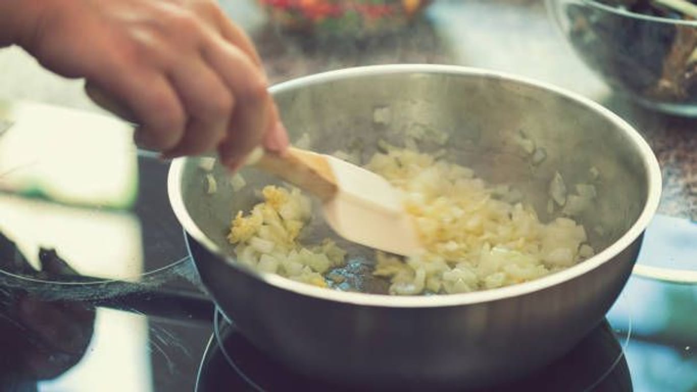 Steckt voller Nährstoffe: Viele Menschen lieben Knoblauch, doch nicht jeder verträgt ihn.