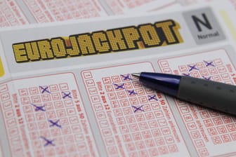 Ausgefüllter Eurojackpot-Schein. (Symbolfoto)