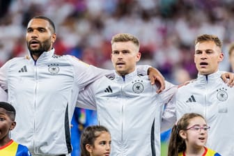 Jonathan Tah, Maximilian Mittelstädt und Joshua Kimmich (v. l. n. r.): Die Profis sind aktuell mit der deutschen Nationalmannschaft unterwegs.