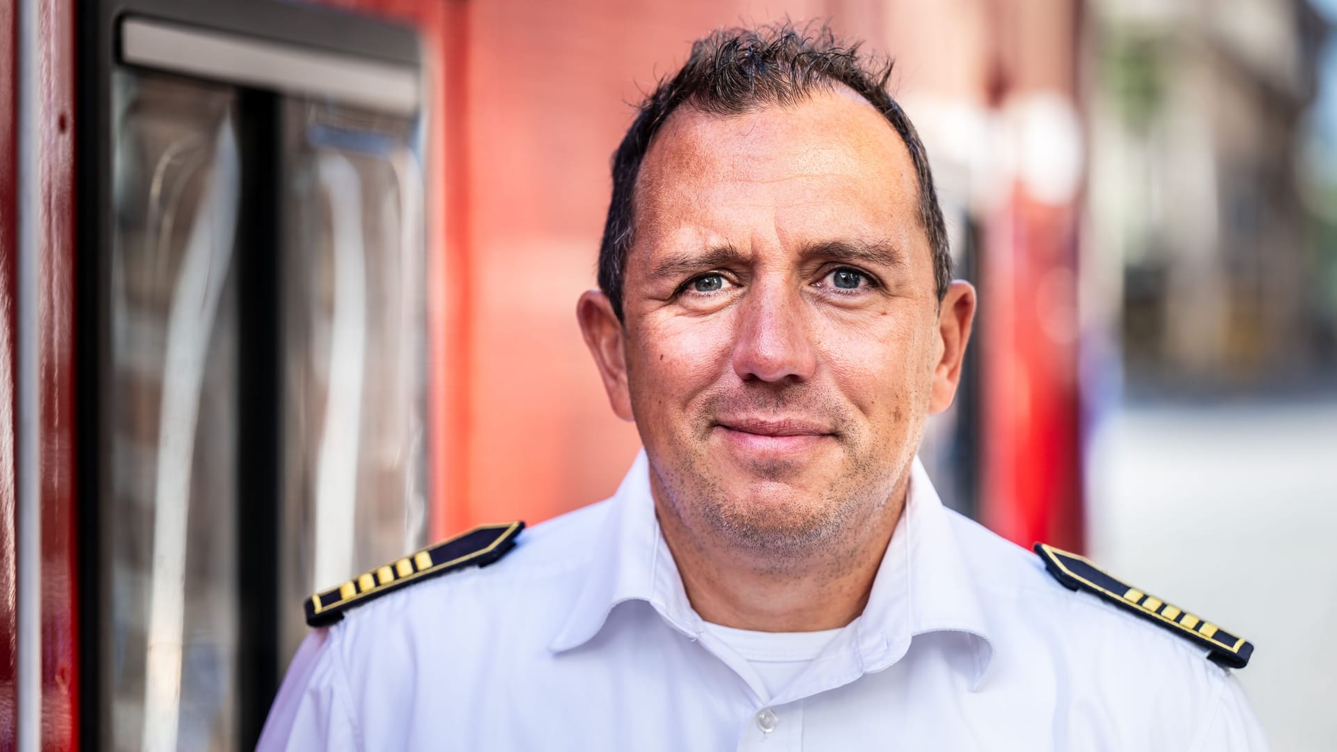 Oliver Tittmann, Leiter der Feuerwehr Duisburg, bei einem Termin in der vergangenen Woche (Archivfoto): In der Behörde soll man wegen der Ermittlungen beunruhigt sein.