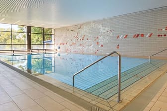 Das Nichtschwimmerbecken im Katzwangbad: Ab Dienstag beginnt der öffentliche Badebetrieb.