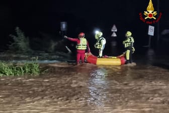 Überschwemmung in Italien - zwei Deutsche vermisst