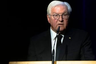 Bundespräsident Frank-Walter Steinmeier spricht in Solingen: Das Staatsoberhaupt hat die Bluttat von Solingen aufs Schärfste verurteilt.