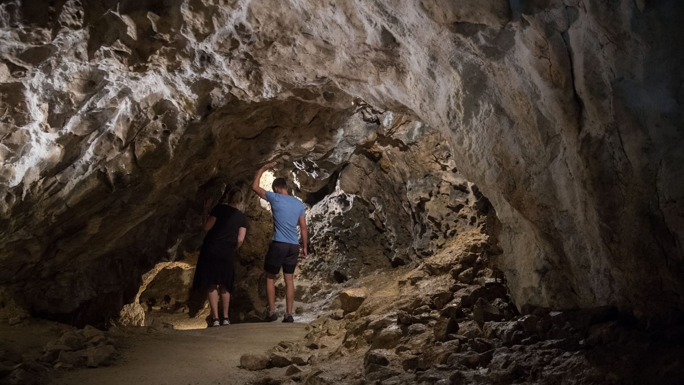 Höhle «Hohle Fels»