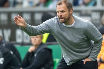 Bo Svensson beim Spiel in Gladbach: Der Union-Trainer musste eine späte Niederlage hinnehmen.