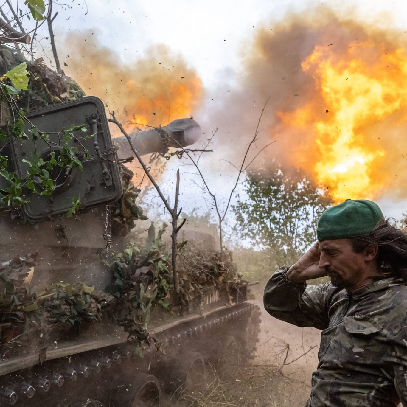 Ein russischer Soldat in der Region Kursk: Neben veralteter Ausrüstung kämpft Russlands Armee auch mit internen Problemen.