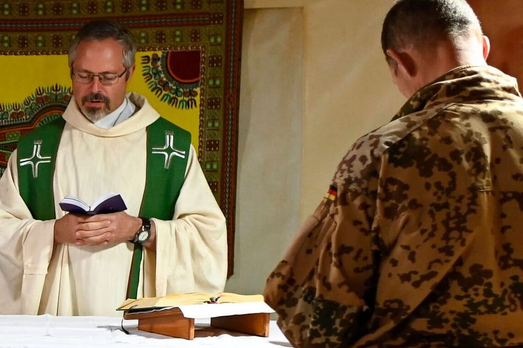 Eine Feldkirche der Bundeswehr (Symbolbild): Die evangelische Kirche will sich für den Ernstfall vorbereiten.