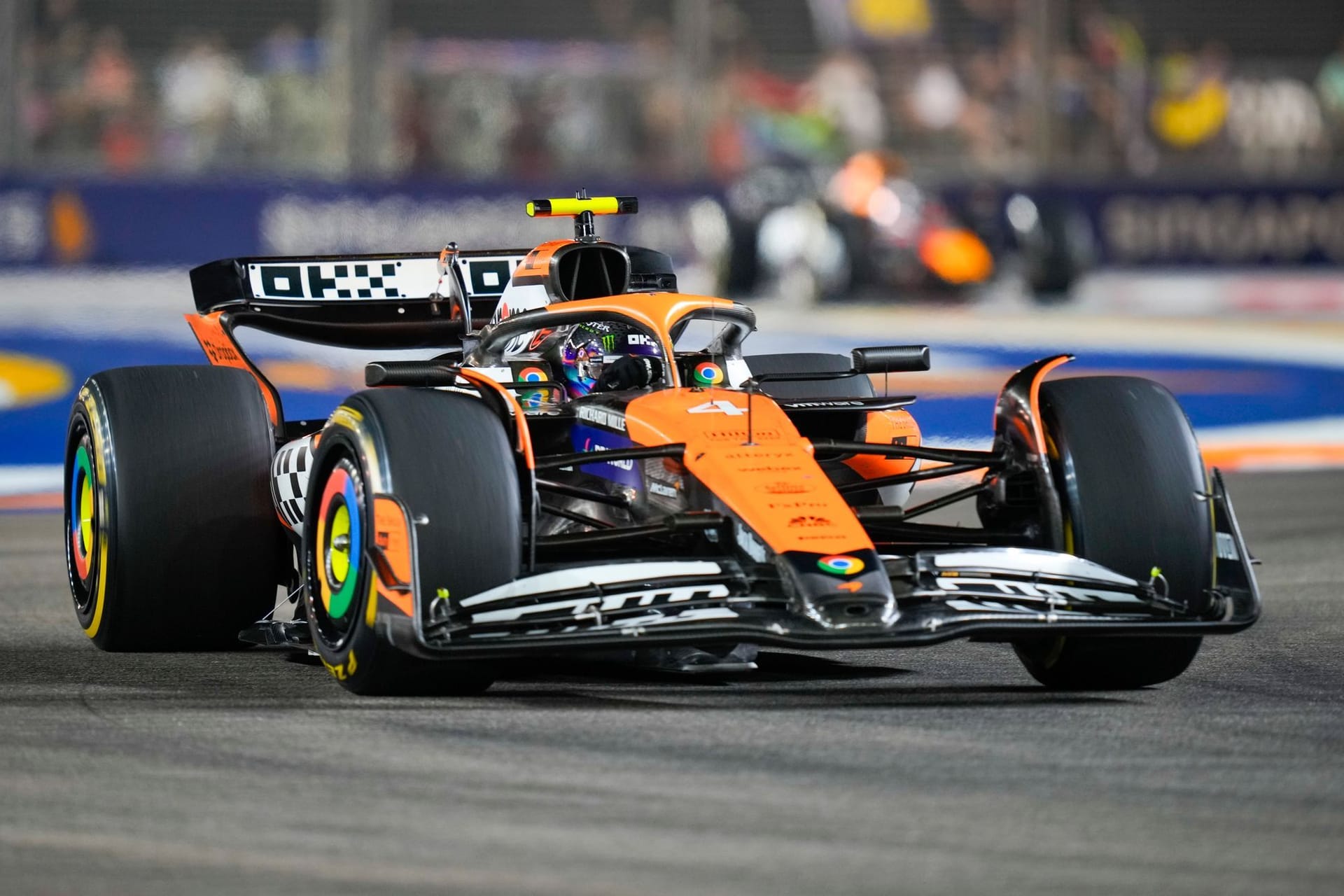 Lando Norris: Der Brite fuhr in Singapur einen ungefährdeten Sieg ein.