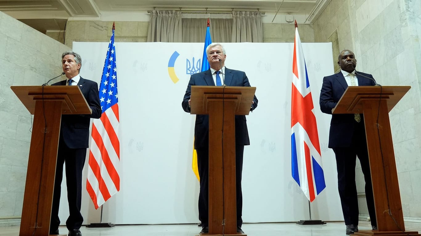 UKRAINE-CRISIS/USA-BRITAIN