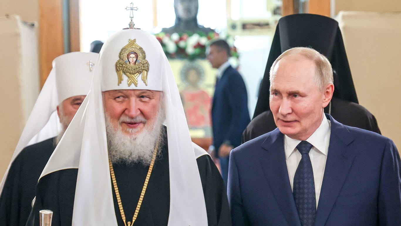 Mit dem Segen der Kirche: Putin (r.) mit Patriarch Kyrill. Die russisch-orthodoxe Kirche steht hinter der Invasion in der Ukraine.