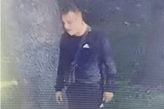 Nach einem Tötungsdelikt in München sucht die Polizei einen Hauptverdächtigen und gab dazu dieses Fahndungsfoto heraus.