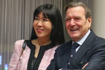 Soyeon Schröder-Kim und Gerhard Schröder: Das Paar ist seit 2018 verheiratet.