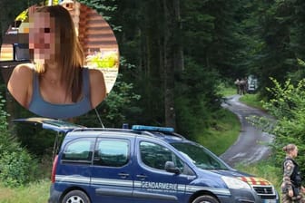 Französische Gendarmen blockieren eine Straße während der Suche nach der im Elsass vermissten Jugendlichen Lina.