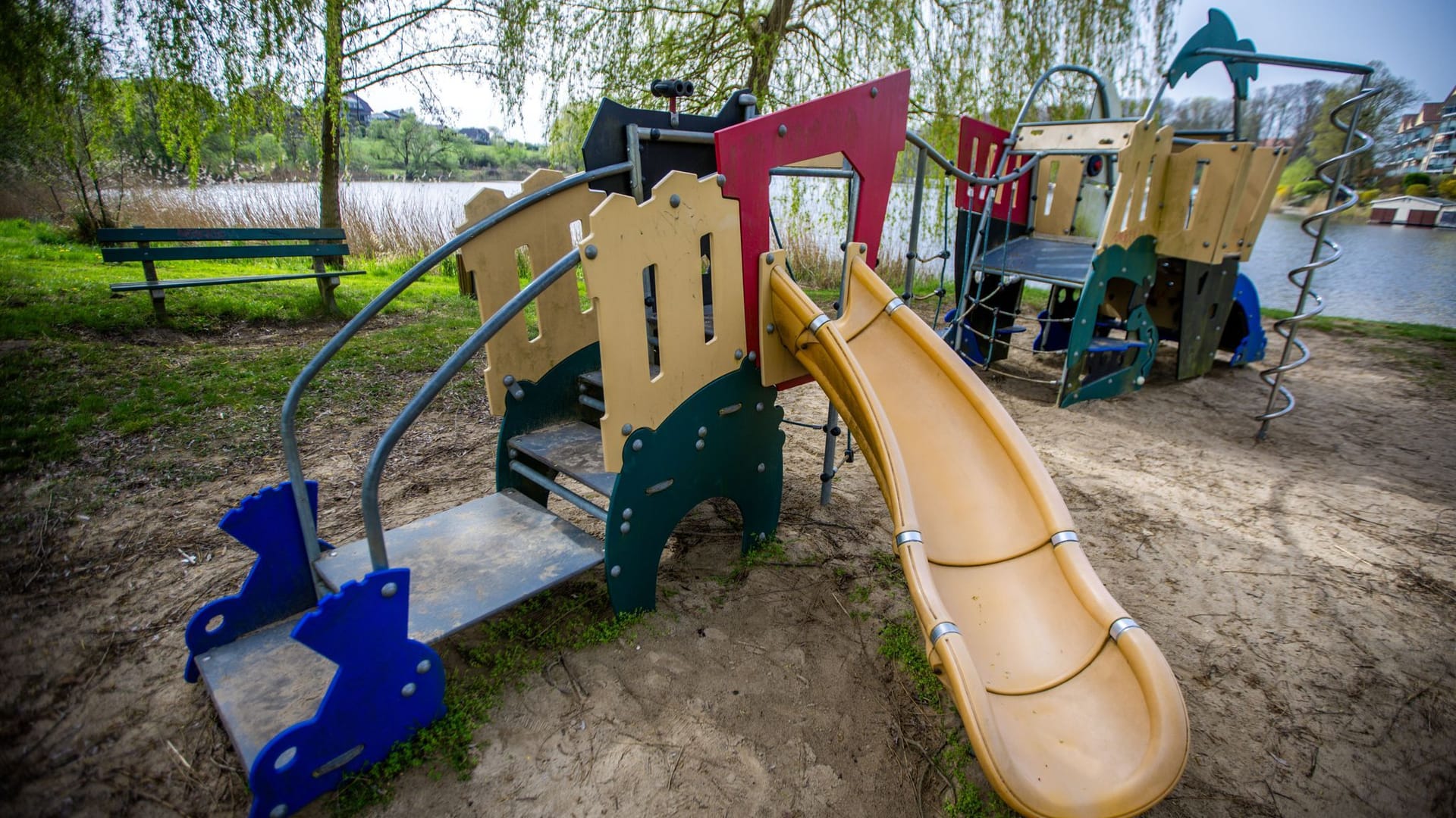 Spielplatz am See