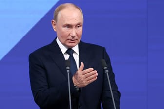 Putin am «Tag der Stadt» in Russland