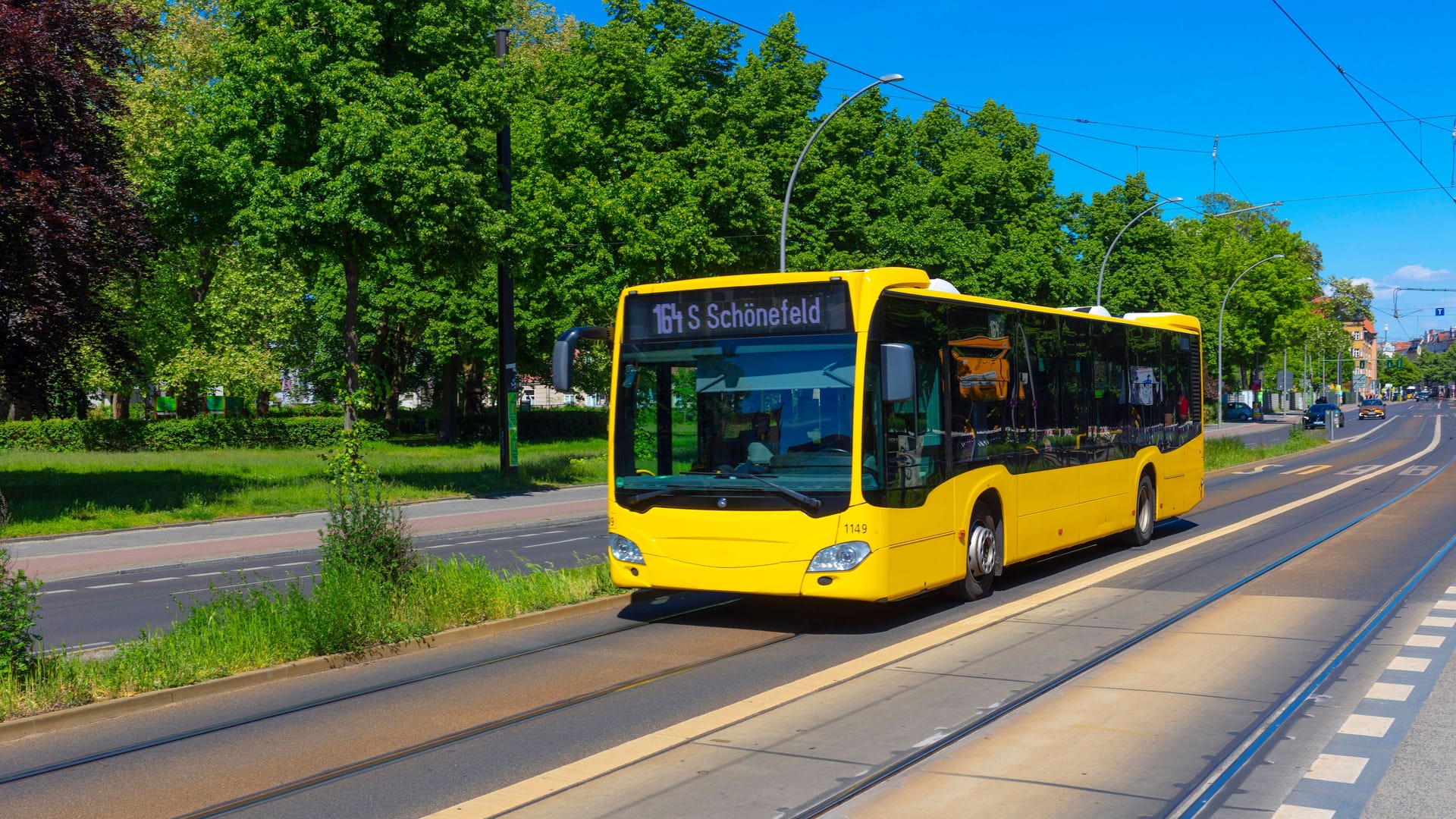 BVG-Bus (Symbolbild): Die Krise bei der BVG spitzt sich zu.