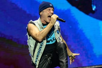 Bruce Dickinson beim Hellfest in Frankreich: Im kommenden Jahr tritt Iron Maiden wieder in Bremen auf.