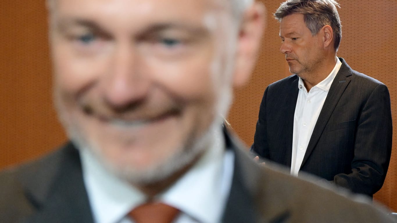 Wie lange hält die Koalition noch? Christian Lindner (l.) und Wirtschaftsminister Robert Habeck im Kabinett in Berlin.