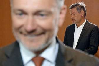 Wie lange hält die Koalition noch? Christian Lindner (l.) und Wirtschaftsminister Robert Habeck im Kabinett in Berlin.