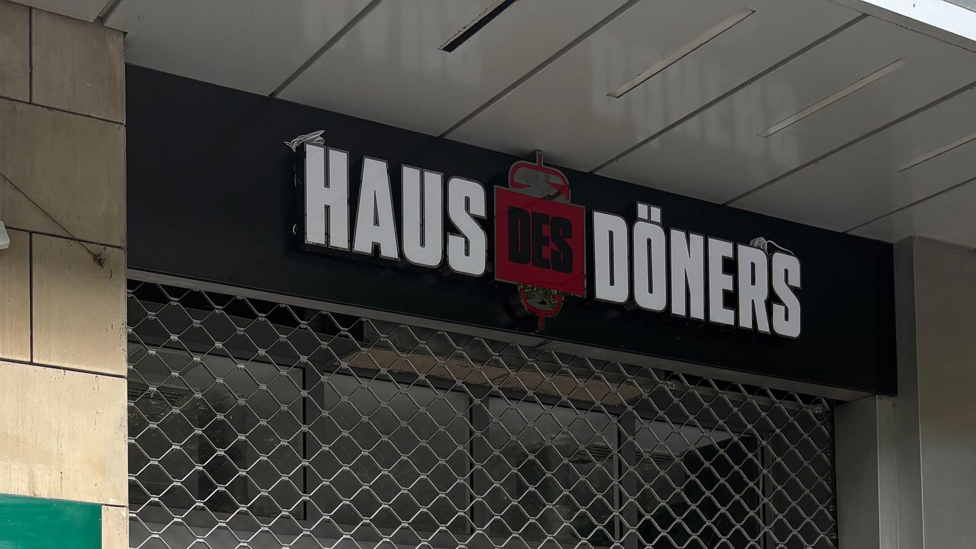 Schon bald eröffnet "Haus des Döners" in der Kaiserstraße im Frankfurter Bahnhofsviertel.