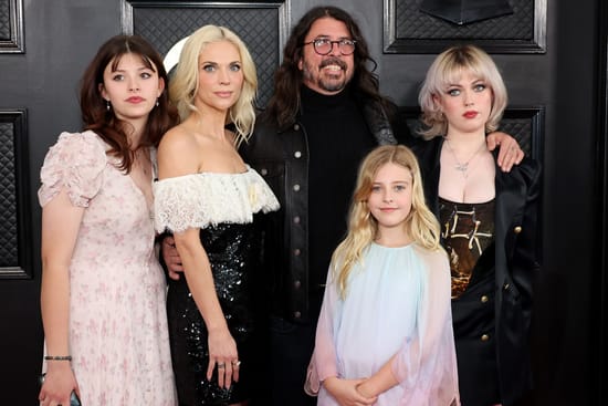 Dave Grohl with wife Jordyn Blum (2nd from left) and their daughters Harper, Ophelia and Violet. (Source: Amy Sussman/Getty Images)