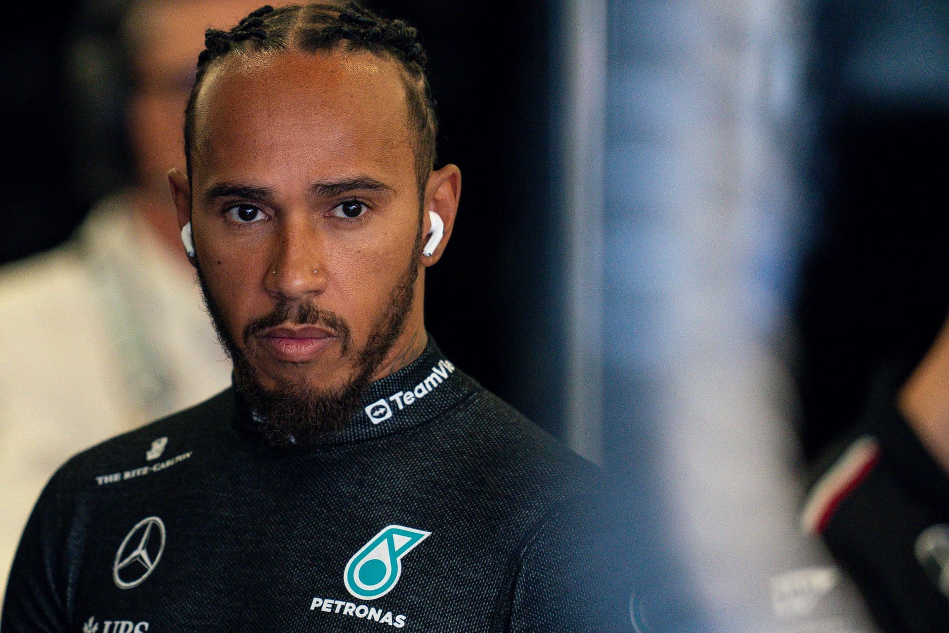 Lewis Hamilton: Sein Team tauschte Teile an seinem Wagen.