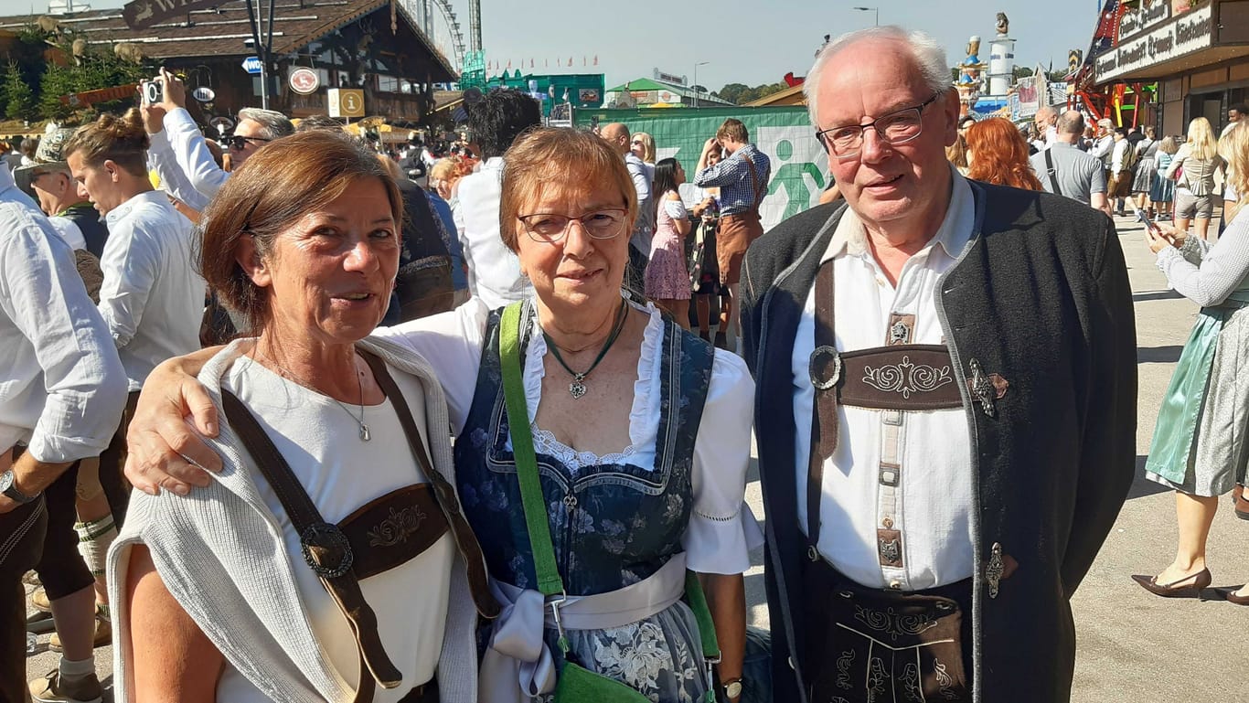 Ute Best, Brigitte Schmidt und Hubert Vonnahme: Sie freuen sich über den Umzug.