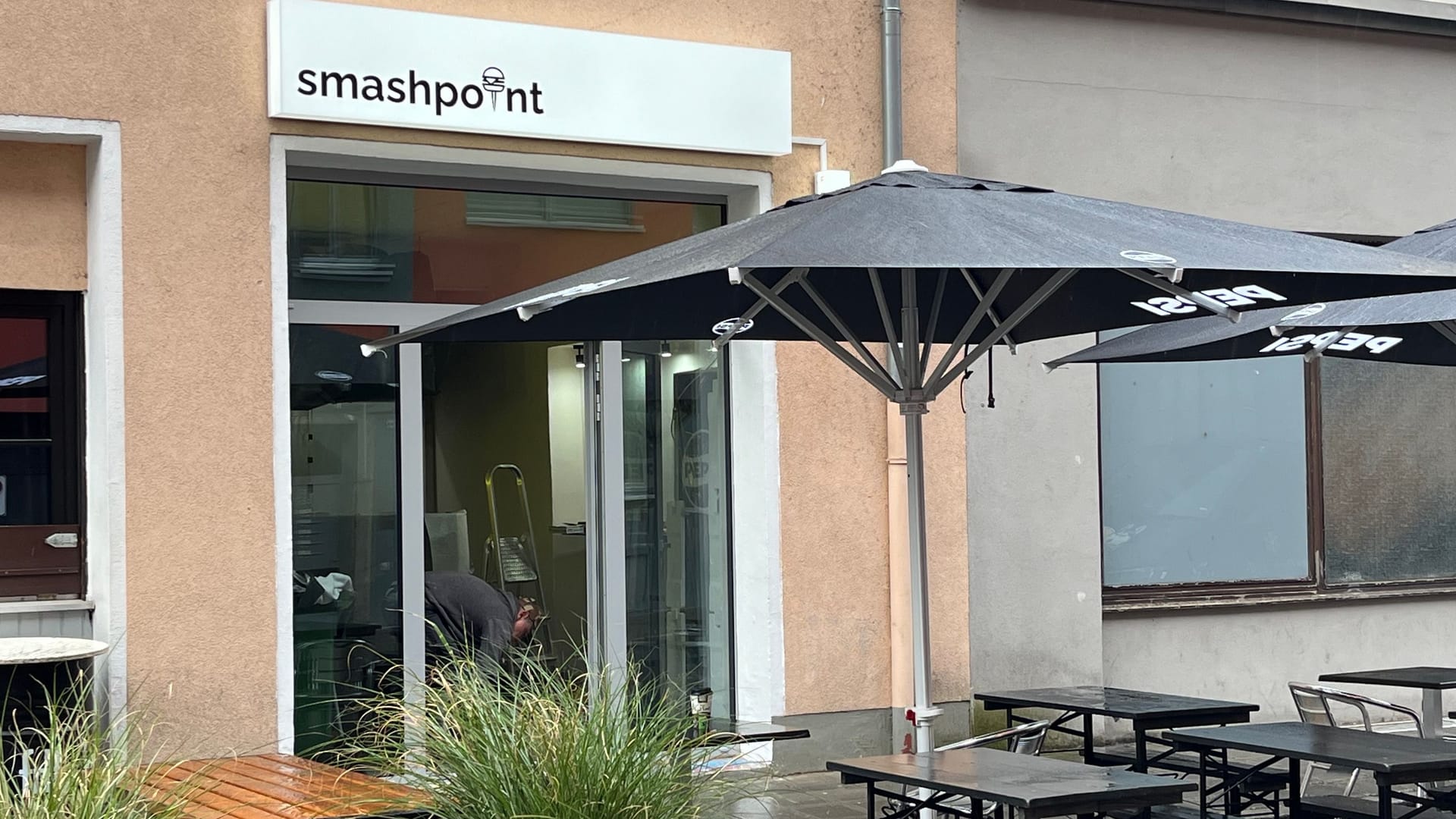 Gerade wird noch renoviert in dem kleinen Laden in der Brunnengasse: In einer guten Woche soll er eröffnen.