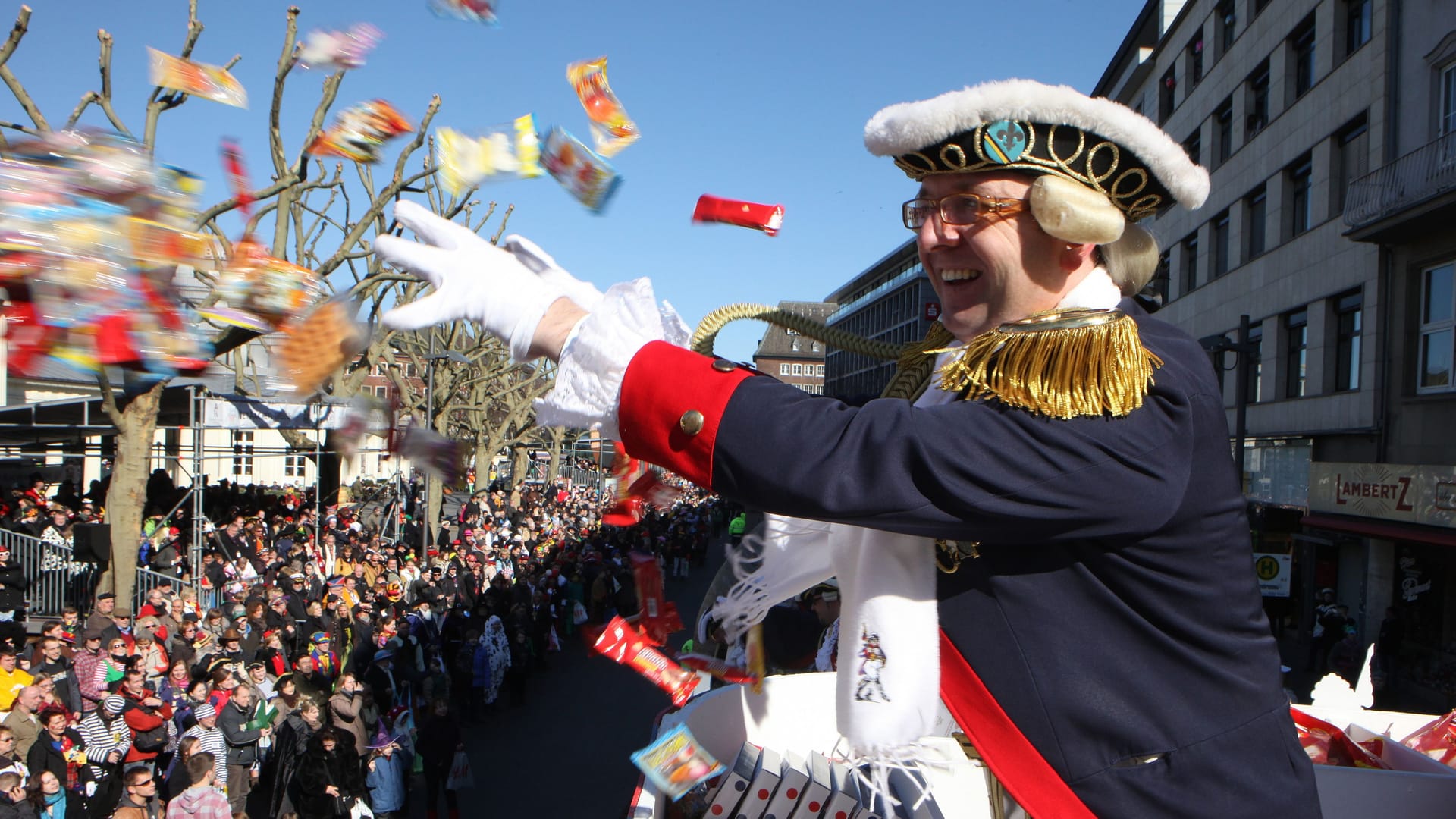 Karneval in der Stadt Aachen (Archivbild): 2014 als immaterielles Kulturgut anerkannt, will die Politik den Karneval jetzt stärken.