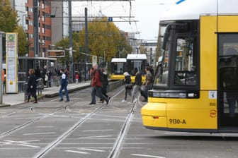 Kreuzung Landsberger Allee /Petersburger Straße (Archivbild): Erst 2027 sollen alle Arbeiten abgeschlossen sein.