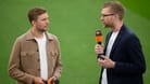 Christoph Kramer (l.) neben Per Mertesacker: Die beiden Ex-Nationalspieler sind normalerweise beide im ZDF zu sehen.