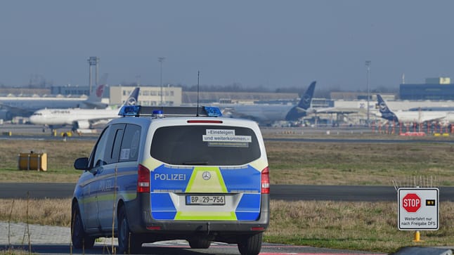 Last Generation plans new protest at Frankfurt Airport