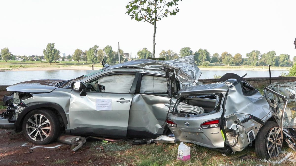 Düsseldorf: Female driver flees police checkpoint – passenger dies – T-Online