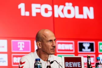 Kölns Coach Gerhard Struber: Nach der unverdienten Niederlage gegen Magdeburg muss gegen Düsseldorf ein Sieg her.