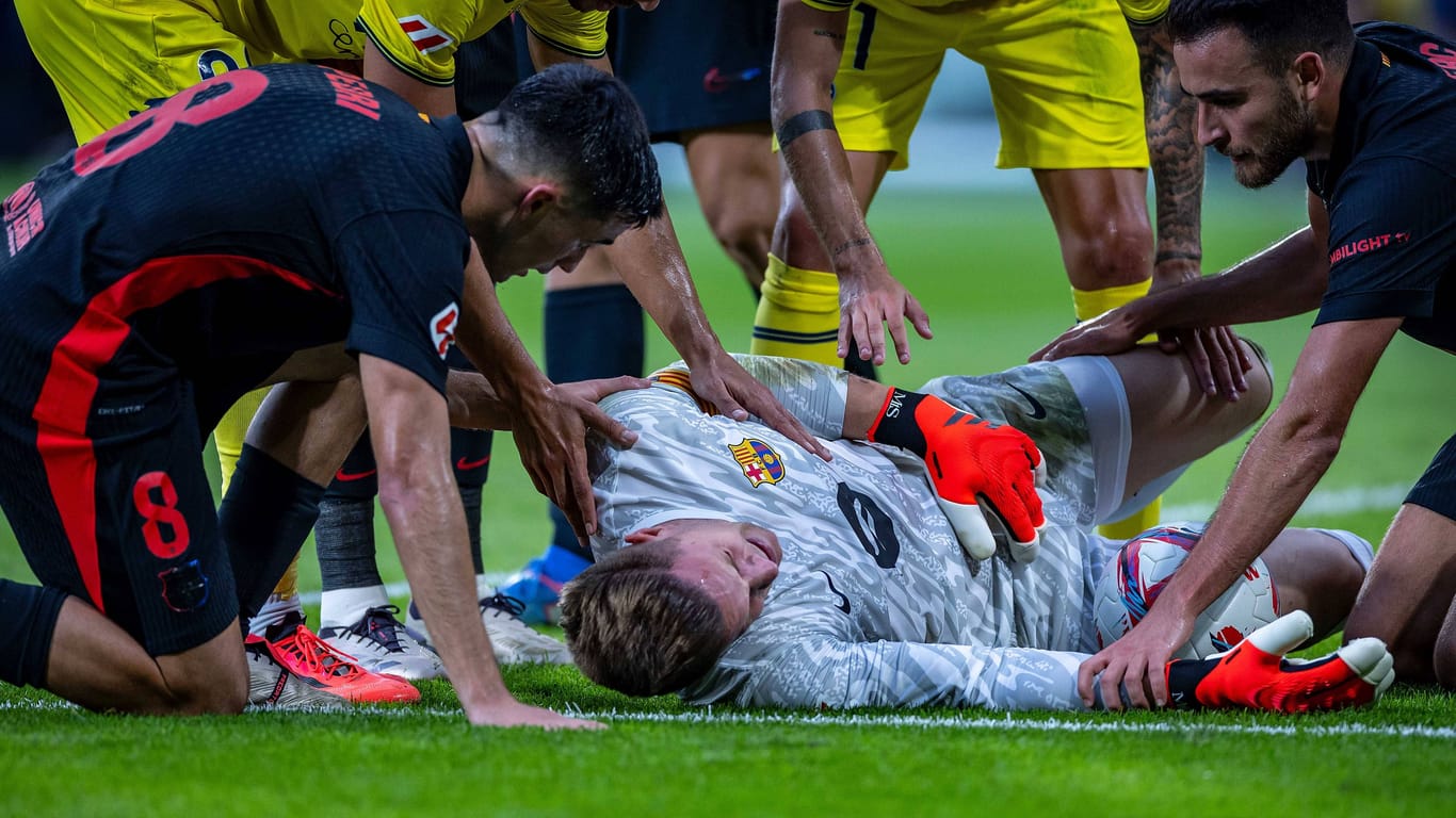 Schreckmoment: Marc-André ter Stegen liegt gegen Villarreal verletzt am Boden.