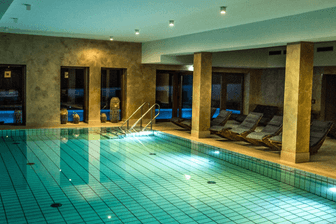 Erleben Sie eine Wellness-Auszeit im Aunhamer – Suite and Spa ab nur 49 Euro pro Person.