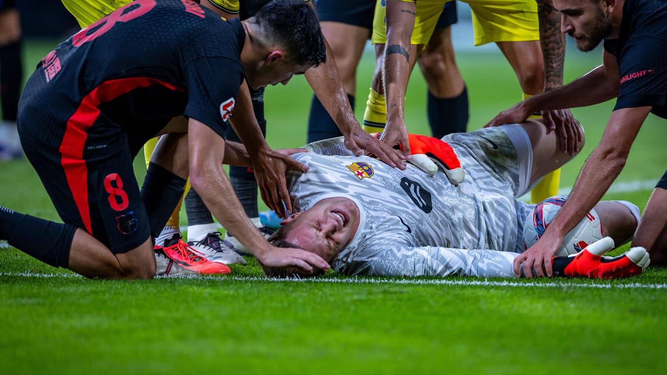 Marc-André ter Stegen am Boden: Der Nationaltorwart fällt wohl monatelang aus.