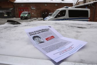 Ein Flugblatt in Wiesenfeld, Bayern (Archivbild): Mordprozess zur Gewalttat an Mädchen vor mehr als 30 Jahren.