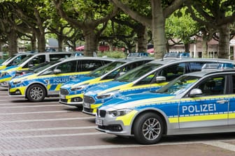 Polizeiautos im Ruhrgebiet (Symbolfoto): In Herne beschäftigt ein Kriminalfall die Ermittler seit Wochen.