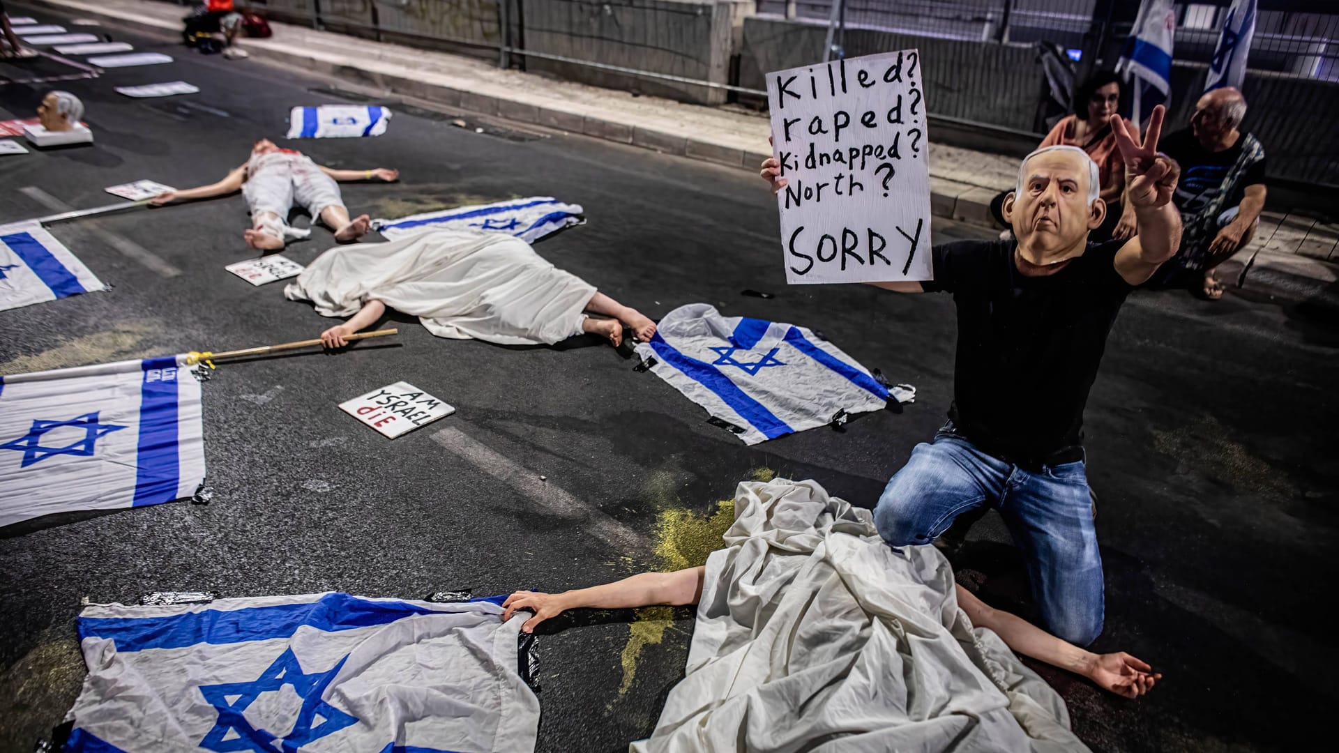 Nachdem das israelische Militär sechs tote Geiseln aus dem Gazastreifen geborgen hat, kippt in Israel die Stimmung.