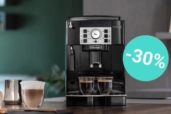 Frischer Kaffee auf Knopfdruck: Den Kaffeevollautomaten von De'Longhi gibt es bei Amazon jetzt für weniger als 270 Euro.