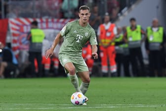 Joshua Kimmich im letztjährigen Wiesn-Trikot des FC Bayern (Archivbild): Offiziell wurde das neue Jersey noch nicht präsentiert.