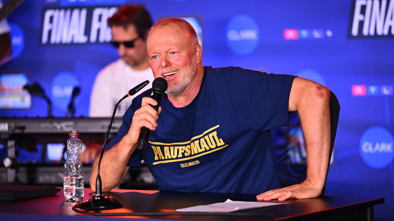 Im Anschluss gab Stefan Raab eine Pressekonferenz.